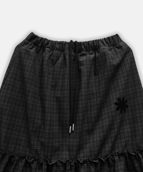 DAMISH(ダミシュ)の「ヴィンテージチェックフリルロングスカート_ブラック(スカート・レディース・ブラック・FREE)」の4枚目の写真