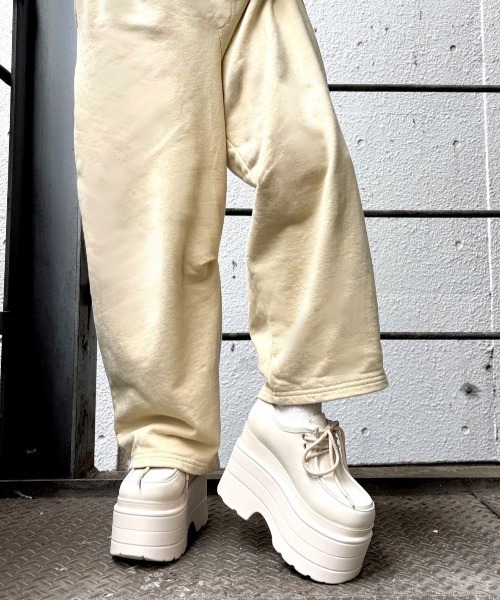 R&E（アールアンドイー）の「【2026SS新作】【R&E】ボリュームソールモカシンシューズ/デキシューズ/厚底ローファー（モカシン/デッキシューズ・レディース・ブラック/アイボリー/ベージュ系その他・L/M/S/LL）」の8枚目の写真