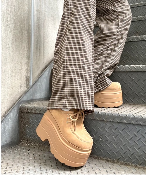 R&E（アールアンドイー）の「【2026SS新作】【R&E】ボリュームソールモカシンシューズ/デキシューズ/厚底ローファー（モカシン/デッキシューズ・レディース・ブラック/アイボリー/ベージュ系その他・L/M/S/LL）」の9枚目の写真