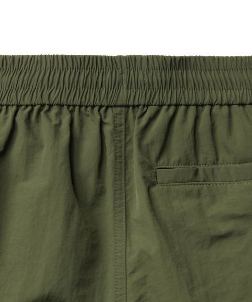 MUSINSA STANDARD KIDS（ムシンサスタンダードキッズ）の「ナイロンバンディングショーツ [オリーブグリーン]（その他パンツ・レディース・その他・160/150/140/110/130/120）」の5枚目の写真