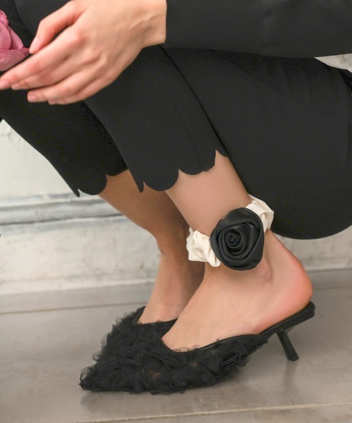 DONOBAN（ドノバン）の「フリルチュールミュール（サンダル・レディース・アイボリー/ブラック・24.5cm/23.5cm/22.5cm）」の9枚目の写真