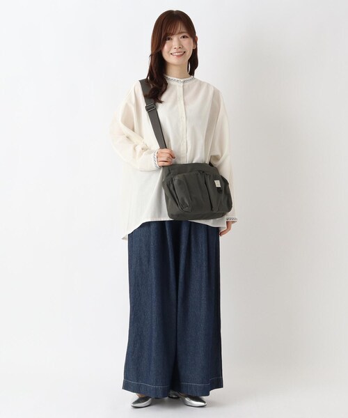 one'sterrace(ワンズテラス)の「anello ニュースタンダードショルダー(ショルダーバッグ・レディース・ブラック系8/グレー系4・99)」の12枚目の写真