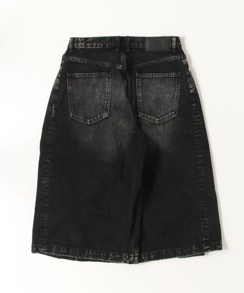 JOHN LAWRENCE SULLIVAN(ジョンローレンスサリバン)の「WASHED DENIM TUCKED WIDE SHORTS(デニムパンツ・メンズ・ブラック/インディゴブルー・46/48/44)」の6枚目の写真