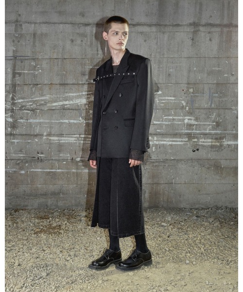 JOHN LAWRENCE SULLIVAN(ジョンローレンスサリバン)の「WASHED DENIM TUCKED WIDE SHORTS(デニムパンツ・メンズ・ブラック/インディゴブルー・46/48/44)」の5枚目の写真