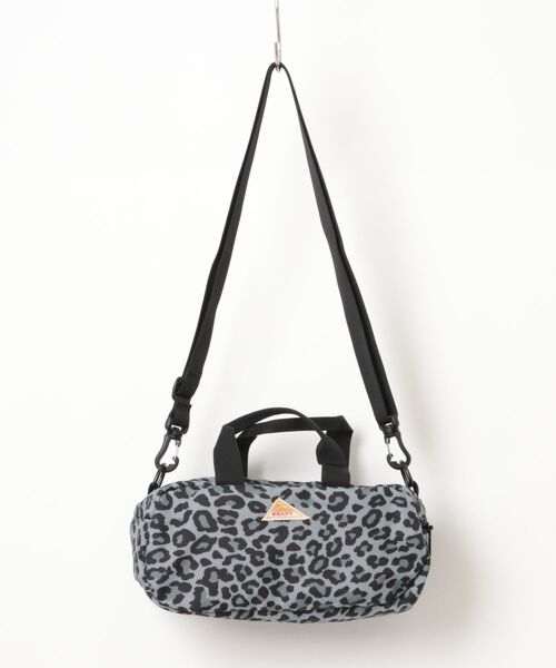 TSURUYA(ツルヤ)の「《KELTY》MINI HOLIDAY DUFFEL(ショルダーバッグ・メンズ・タン/ブラック系/モカ/マスタード/ネイビー/ブラウン系その他/グレー系その他/オリーブ/グレー系/セージグリーン・フリー)」の4枚目の写真