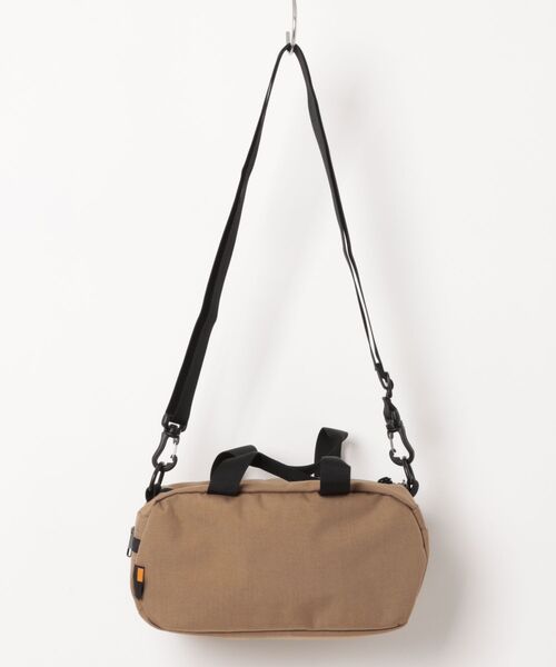 TSURUYA(ツルヤ)の「《KELTY》MINI HOLIDAY DUFFEL(ショルダーバッグ・メンズ・タン/ブラック系/モカ/マスタード/ネイビー/ブラウン系その他/グレー系その他/オリーブ/グレー系/セージグリーン・フリー)」の11枚目の写真