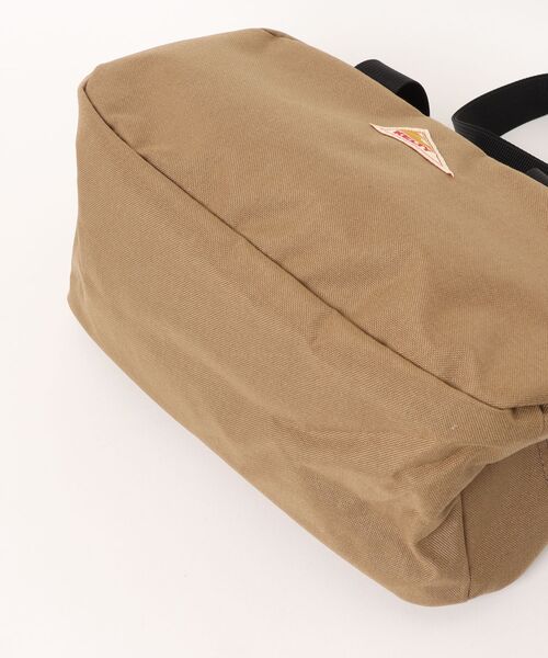TSURUYA(ツルヤ)の「《KELTY》MINI HOLIDAY DUFFEL(ショルダーバッグ・メンズ・タン/ブラック系/モカ/マスタード/ネイビー/ブラウン系その他/グレー系その他/オリーブ/グレー系/セージグリーン・フリー)」の12枚目の写真