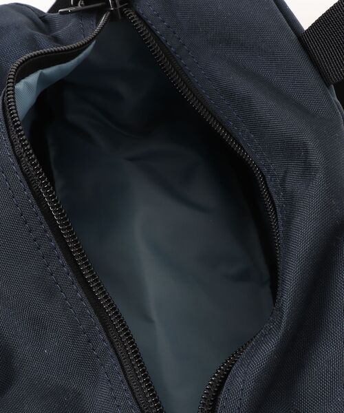 TSURUYA(ツルヤ)の「《KELTY》MINI HOLIDAY DUFFEL(ショルダーバッグ・メンズ・タン/ブラック系/モカ/マスタード/ネイビー/ブラウン系その他/グレー系その他/オリーブ/グレー系/セージグリーン・フリー)」の17枚目の写真