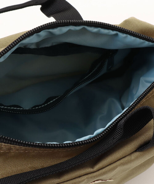 TSURUYA(ツルヤ)の「《KELTY》MINI HOLIDAY DUFFEL(ショルダーバッグ・メンズ・タン/ブラック系/モカ/マスタード/ネイビー/ブラウン系その他/グレー系その他/オリーブ/グレー系/セージグリーン・フリー)」の20枚目の写真