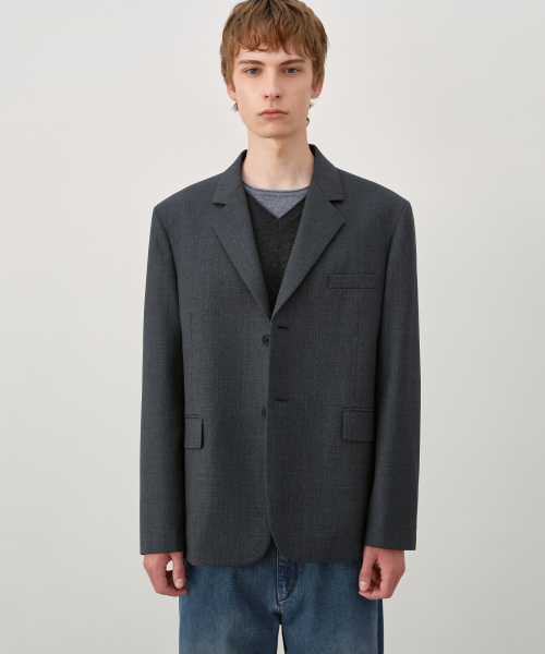 INSILENCE(インサイロンス)の「特大ウールブレザーDARKGRAY(テーラードジャケット・レディース・その他・SMALL/MEDIUM/LARGE/X-LARGE)」の1枚目の写真