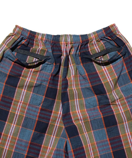 BEAMS PLUS（ビームスプラス）の「GYM Shorts Heavy Madras（その他パンツ・メンズ・レッド/ネイビー・SMALL/MEDIUM/LARGE/X-LARGE）」の19枚目の写真