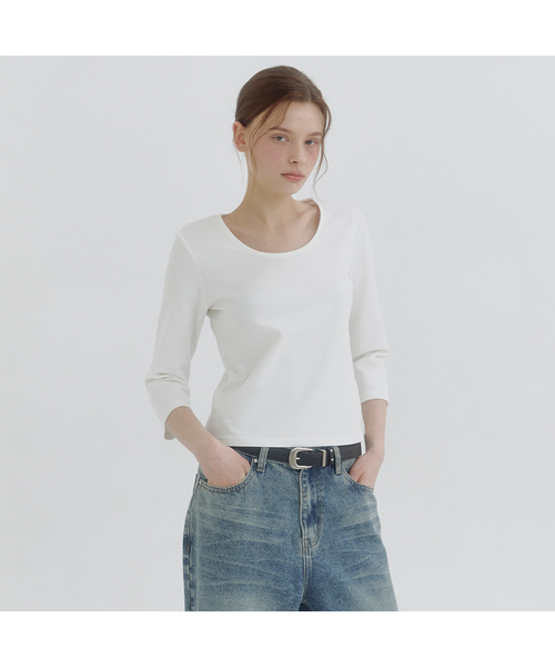 MICANE(ミケーネ)の「ミバ ユーネック クォータースリーブT(Tシャツ/カットソー・レディース・ブラック/スカイブルー/アイボリー・SMALL/MEDIUM/LARGE/X-LARGE)」の2枚目の写真