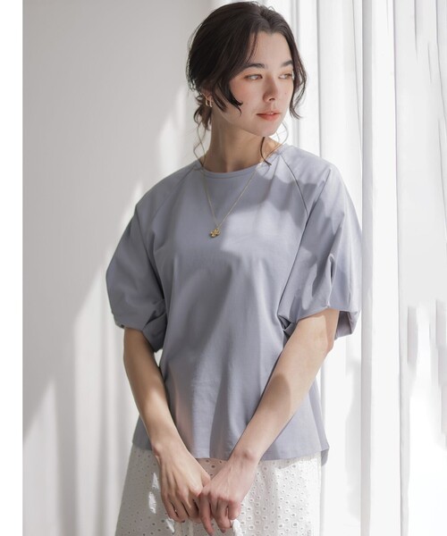 組曲(クミキョク)の「プレーティング天竺 バルーンスリーブカットソー(Tシャツ/カットソー・レディース・ホワイト系/ライトグレー系/ブラック系・2/3)」の3枚目の写真