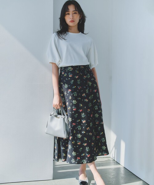 組曲(クミキョク)の「プレーティング天竺 バルーンスリーブカットソー(Tシャツ/カットソー・レディース・ホワイト系/ライトグレー系/ブラック系・2/3)」の6枚目の写真