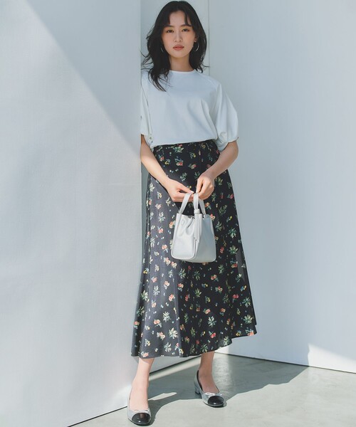 組曲(クミキョク)の「プレーティング天竺 バルーンスリーブカットソー(Tシャツ/カットソー・レディース・ホワイト系/ライトグレー系/ブラック系・2/3)」の8枚目の写真