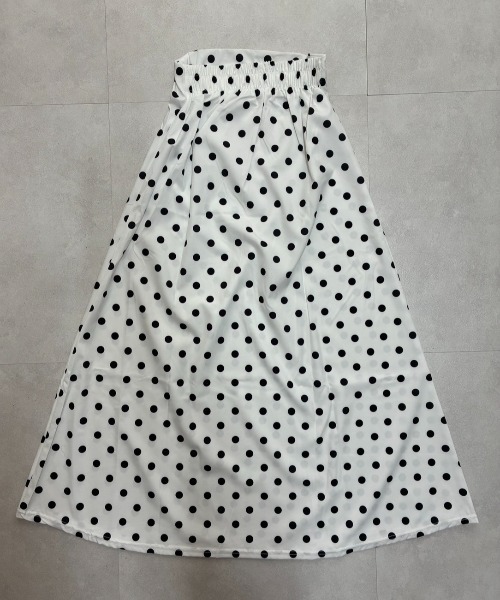 lulufa(ルルファ)の「ドットマーメイドサテンロングスカート(スカート・レディース・ホワイト/ブラック・LARGE/MEDIUM)」の11枚目の写真