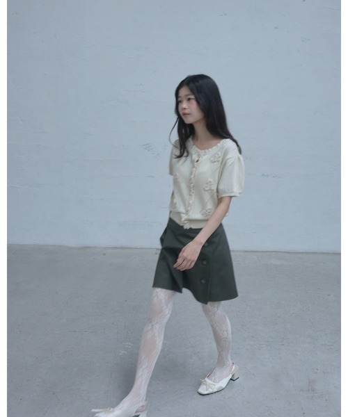 Smyeon(スミョン)の「Embroidered short sleeve knit cardigan/刺繍半袖ニットカーディガン(カーディガン/ボレロ・レディース・ピンク/グレー/ライトブルー/アイボリー・FREE)」の10枚目の写真