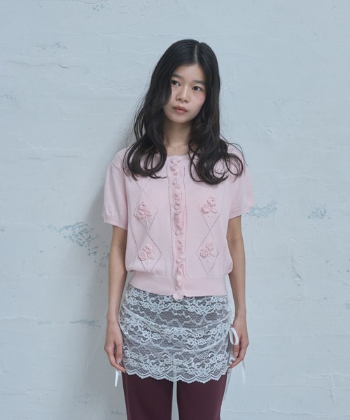 Smyeon(スミョン)の「Embroidered short sleeve knit cardigan/刺繍半袖ニットカーディガン(カーディガン/ボレロ・レディース・ピンク/グレー/ライトブルー/アイボリー・FREE)」の13枚目の写真