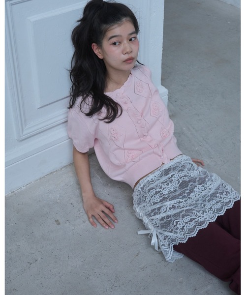 Smyeon(スミョン)の「Embroidered short sleeve knit cardigan/刺繍半袖ニットカーディガン(カーディガン/ボレロ・レディース・ピンク/グレー/ライトブルー/アイボリー・FREE)」の14枚目の写真