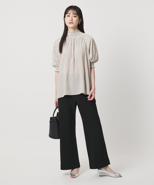 UNITED ARROWS(ユナイテッドアローズ)の「シャーリング ハイネック シャツ ブラウス(シャツ/ブラウス・レディース・ネイビー/オフホワイト/その他7/その他3・FREE)」の9枚目の写真