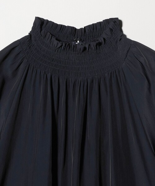 UNITED ARROWS(ユナイテッドアローズ)の「シャーリング ハイネック シャツ ブラウス(シャツ/ブラウス・レディース・ネイビー/オフホワイト/その他7/その他3・FREE)」の18枚目の写真