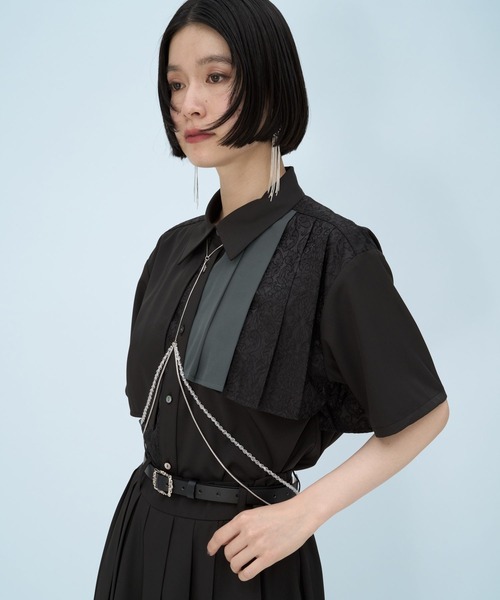 HARE(ハレ)の「ジャガードアシメプリーツシャツ(HARE)(シャツ/ブラウス・レディース・グリーン/ホワイト/ブラック/ネイビー/ブルー/グレー・FREE)」の3枚目の写真