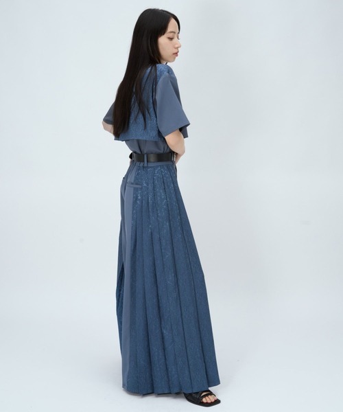 HARE(ハレ)の「ジャガードアシメプリーツシャツ(HARE)(シャツ/ブラウス・レディース・グリーン/ホワイト/ブラック/ネイビー/ブルー/グレー・FREE)」の10枚目の写真