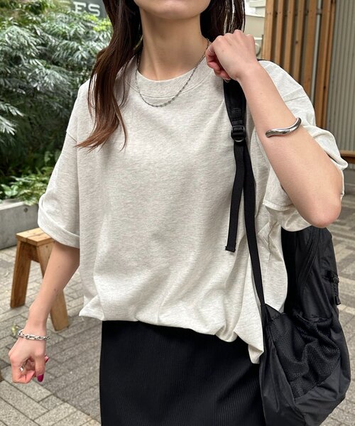 DISCOAT(ディスコート)の「【Enlude】汗染み防止ユーティリティTシャツ《ユニセックス》(Tシャツ/カットソー・レディース・ライトベージュ/チャコールグレー/オフホワイト/カーキ・SMALL/LARGE/MEDIUM)」の13枚目の写真