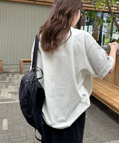 DISCOAT(ディスコート)の「【Enlude】汗染み防止ユーティリティTシャツ《ユニセックス》(Tシャツ/カットソー・レディース・ライトベージュ/チャコールグレー/オフホワイト/カーキ・SMALL/LARGE/MEDIUM)」の16枚目の写真