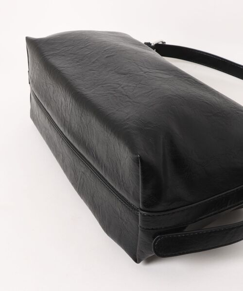 Anclear oui（アンクリアウィ）の「ワンハンドルショルダーバッグ（ショルダーバッグ・レディース・White/Black・F）」の10枚目の写真