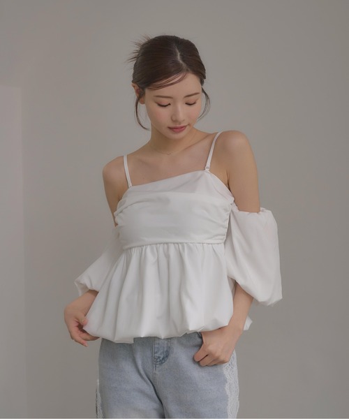 SOELA（ソエラ）の「3WAYオフショルバルーンスリーブチュニック（シャツ/ブラウス・レディース・アイボリー/ブラック・FREE）」の4枚目の写真