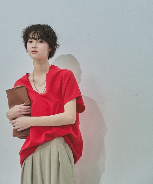LAKOLE(ラコレ)の「インレイキーネックプルオーバー / 669195(Tシャツ/カットソー・レディース・グレー/サンドグレー/レッド・FREE)」の10枚目の写真