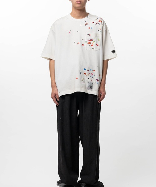 Maison MIHARA YASUHIRO(メゾンミハラヤスヒロ)の「【MIHARAYASUHIRO/ミハラヤスヒロ】Kids Sticker Printed T-shirt / KIDS STICKER TEE(Tシャツ/カットソー・メンズ・ホワイト/ブラック/グレー・48/46/44)」の8枚目の写真