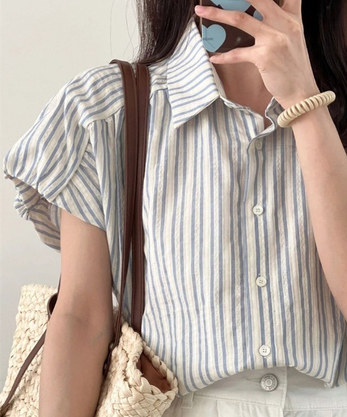 mielu(ミエル)の「パフ半袖ストライプブラウス(シャツ/ブラウス・レディース・ブルー・LARGE/MEDIUM)」の5枚目の写真
