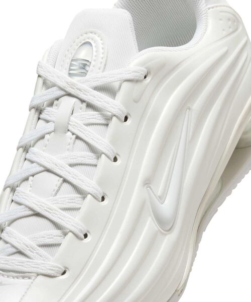 NIKE(ナイキ)の「ナイキ ショックス Z ウィメンズシューズ / Nike Shox Z Women's Shoes IR1222-100 White(スニーカー・レディース・ホワイト・25/24.5/24/23.5/23/22.5/26/22/25.5)」の7枚目の写真