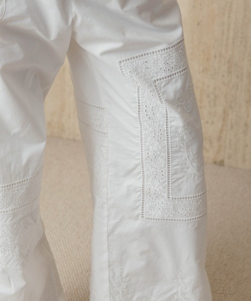 CREDONA(クレドナ)の「LACE PATCHWORK PANTS/レースパッチワークパンツ(その他パンツ・レディース・ホワイト/ブラック・0/1)」の11枚目の写真