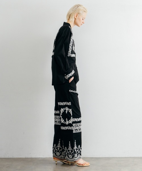 CREDONA(クレドナ)の「LACE PATCHWORK PANTS/レースパッチワークパンツ(その他パンツ・レディース・ホワイト/ブラック・0/1)」の15枚目の写真