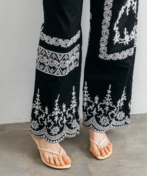 CREDONA(クレドナ)の「LACE PATCHWORK PANTS/レースパッチワークパンツ(その他パンツ・レディース・ホワイト/ブラック・0/1)」の20枚目の写真