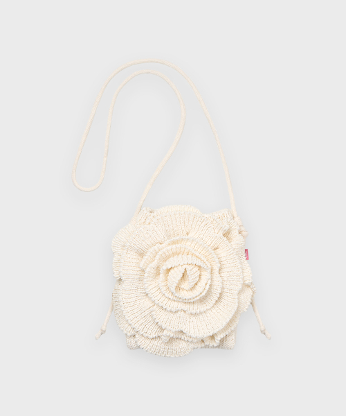 SINOON(シヌーン)の「Rose Petal Mini Cross Bag (Cream)(メッセンジャーバッグ・レディース・Cream・FREE)」の4枚目の写真