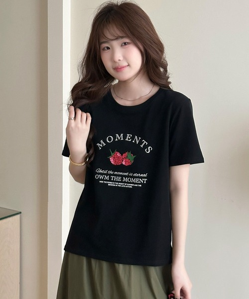 DAY CLOSET(デイ クローゼット)の「ゆったりオーバーサイズ。半袖 ラウンドネック ストロベリー×英字ロゴ プリント Tシャツ レディース(Tシャツ/カットソー・レディース・チャコールグレー/ホワイト/グレー/ブラック・FREE)」の15枚目の写真