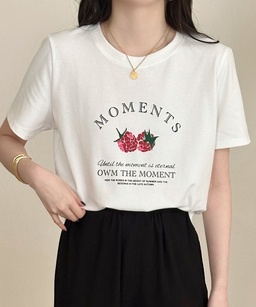 DAY CLOSET(デイ クローゼット)の「ゆったりオーバーサイズ。半袖 ラウンドネック ストロベリー×英字ロゴ プリント Tシャツ レディース(Tシャツ/カットソー・レディース・チャコールグレー/ホワイト/グレー/ブラック・FREE)」の6枚目の写真