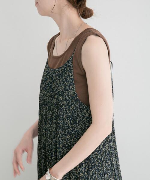 ITEMS URBANRESEARCH（アイテムズ アーバンリサーチ）の「『洗濯可』2WAYニットタンクトップ（ニット/セーター・レディース・ブラウン/オフホワイト/グリーン/ブラック・FREE）」の21枚目の写真