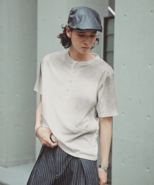 RAGEBLUE（レイジブルー）の「SPRAY FEED HENLEY NECK T-SHRTS/スプレー加工ヘンリーネックTシャツ（Tシャツ/カットソー・メンズ・ブラック/ネイビー/ホワイト・LARGE/MEDIUM）」の2枚目の写真