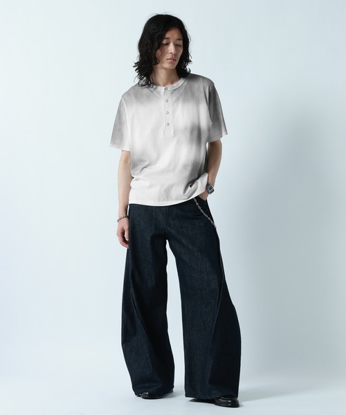 RAGEBLUE（レイジブルー）の「SPRAY FEED HENLEY NECK T-SHRTS/スプレー加工ヘンリーネックTシャツ（Tシャツ/カットソー・メンズ・ブラック/ネイビー/ホワイト・LARGE/MEDIUM）」の6枚目の写真