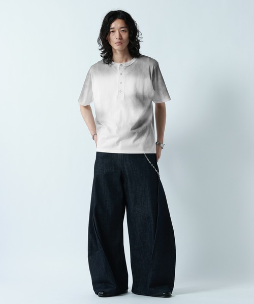 RAGEBLUE（レイジブルー）の「SPRAY FEED HENLEY NECK T-SHRTS/スプレー加工ヘンリーネックTシャツ（Tシャツ/カットソー・メンズ・ブラック/ネイビー/ホワイト・LARGE/MEDIUM）」の5枚目の写真
