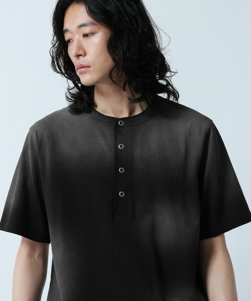 RAGEBLUE（レイジブルー）の「SPRAY FEED HENLEY NECK T-SHRTS/スプレー加工ヘンリーネックTシャツ（Tシャツ/カットソー・メンズ・ブラック/ネイビー/ホワイト・LARGE/MEDIUM）」の14枚目の写真