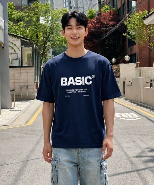 BASIC LABEL（ベーシックラベル）の「NoExtras overfit short-sleeved T-shirt 4 Color [BLSE_1002]（Tシャツ/カットソー・レディース・ネイビー/アイボリー/ホワイト/ブラック・SMALL/MEDIUM/LARGE/X-LARGE）」の7枚目の写真