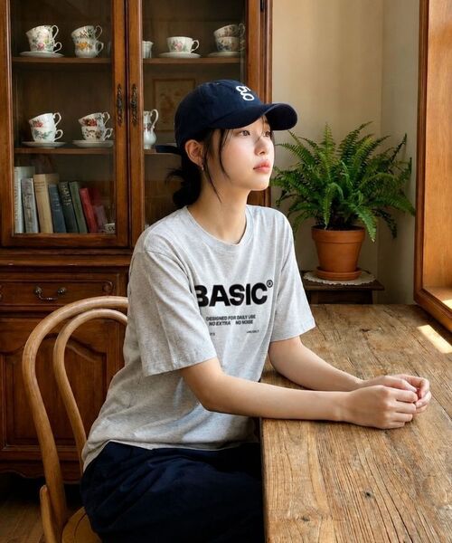 BASIC LABEL（ベーシックラベル）の「NoExtras overfit short-sleeved T-shirt 4 Color [BLSE_1002]（Tシャツ/カットソー・レディース・ネイビー/アイボリー/ホワイト/ブラック・SMALL/MEDIUM/LARGE/X-LARGE）」の6枚目の写真