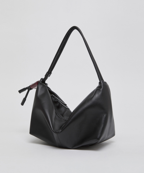 Archivepke(アーカイブエプク)の「Ridge shoulder bag(Deep sleep)_OVBAX26004BLK(ショルダーバッグ・レディース・その他・OS)」の2枚目の写真