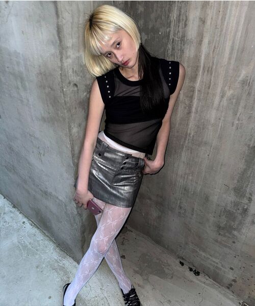 HALF DEVIL US(ハーフデビルアス)の「レザーストラップミニスカート_メタリックシルバー(スカート・レディース・その他・SMALL/MEDIUM)」の11枚目の写真